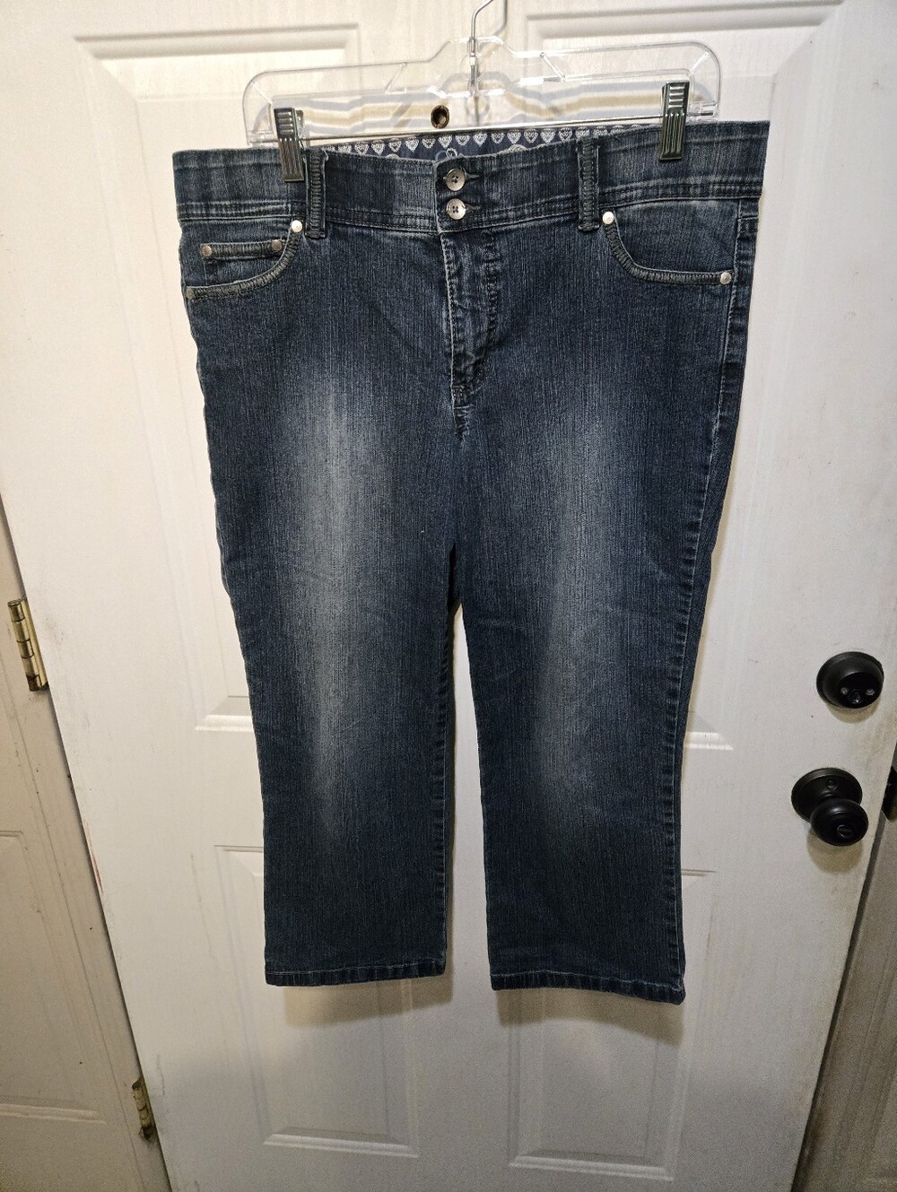 Womens Bandolino Comfort Stretch Waistband Capri Jeans
